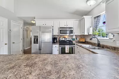 8106 Starling Road, Youngstown, FL 32466 - Photo 9