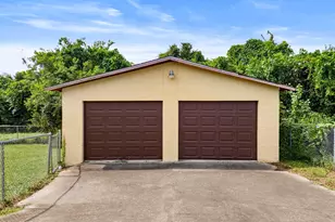 1404 E 9th St, Panama City, FL 32401 - Photo 31