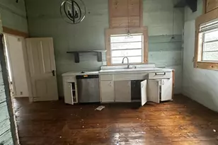 503 N Tracy St, Bonifay, FL 32425 - Photo 5