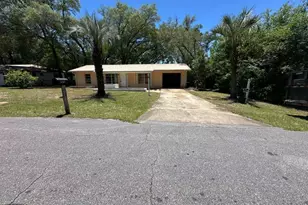 2007 Ambassador Ct, Chipley, FL 32428 - Photo 1