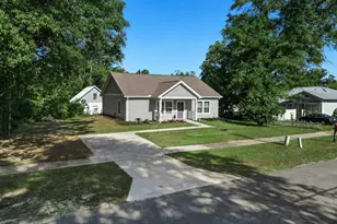 16424 SE Pear St, Blountstown, FL 32424 - Photo 1