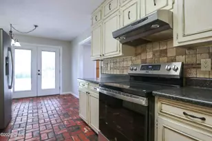 1856 Airport Cir, Panama City, FL 32405 - Photo 31