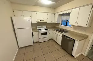 3910 Venetian Cir, Panama City, FL 32405 - Photo 3