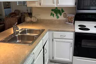 4425 Thomas Dr, Panama City, FL 32408 - Photo 5
