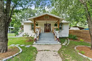 715 E Nebraska Ave, Bonifay, FL 32425 - Photo 1