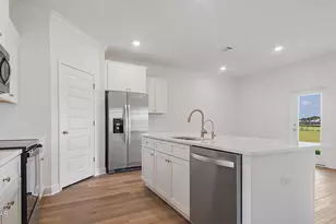 577 Hancock Wy, Panama City Beach, FL 32413 - Photo 3