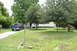 9212 Doe Cir, Southport, FL 32409 - Photo 1