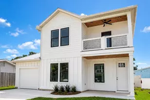 306 Rose Ln, Panama City Beach, FL 32413 - Photo 1