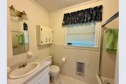 5370 Brown Street, Graceville, FL 32440 - Photo 17