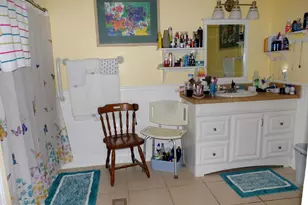 128 Joseph Cir, Southport, FL 32409 - Photo 5