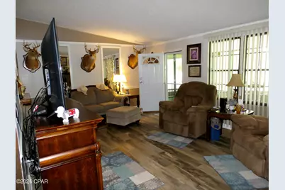 128 Joseph Circle, Southport, FL 32409 - Photo 9