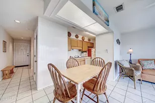 17614 Front Beach Rd, Panama City Beach, FL 32413 - Photo 11