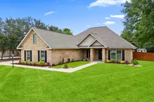 126 Lake Merial Blvd, Southport, FL 32409 - Photo 3