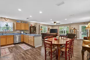 1239 Holley Ave, Chipley, FL 32428 - Photo 11