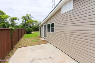 2504 W 21st St, Panama City, FL 32405 - Photo 21