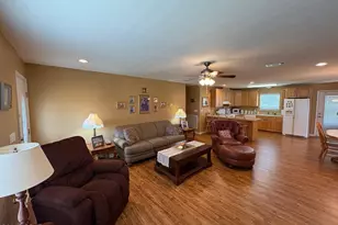 5904 Hwy 77, Graceville, FL 32440 - Photo 5