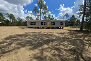 562 Apalachicola Ave, Alford, FL 32420 - Photo 1