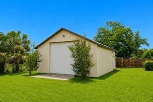 922 Radcliff Ave, Lynn Haven, FL 32444 - Photo 9