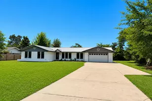922 Radcliff Ave, Lynn Haven, FL 32444 - Photo 1