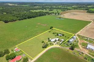 1712 Shamrock Ln, Chipley, FL 32428 - Photo 3