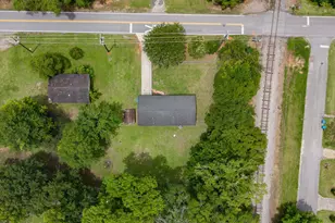 406 S Hubbard St, Bonifay, FL 32425 - Photo 3