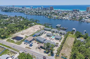 7813 N Lagoon Dr, Panama City Beach, FL 32408 - Photo 27