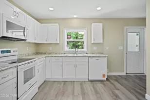 10477 NW Azalea St, Bristol, FL 32321 - Photo 9