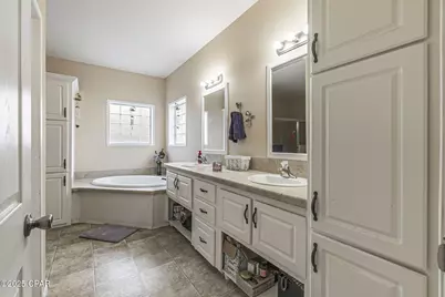 1180 Chattahoochee Avenue, Alford, FL 32420 - Photo 13