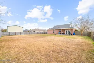 1010 Delaware Ave, Lynn Haven, FL 32444 - Photo 25