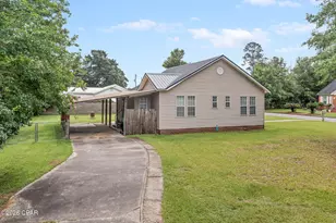 1016 10th Ave, Graceville, FL 32440 - Photo 17
