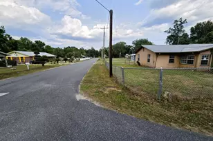 16895 Orange St, Blountstown, FL 32424 - Photo 13