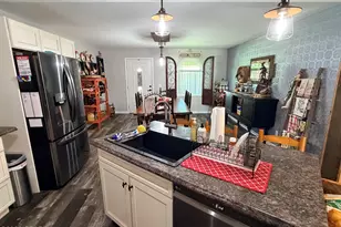 2034 Main St, Grand Ridge, FL 32442 - Photo 11