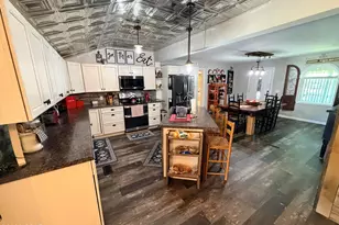 2034 Main St, Grand Ridge, FL 32442 - Photo 7