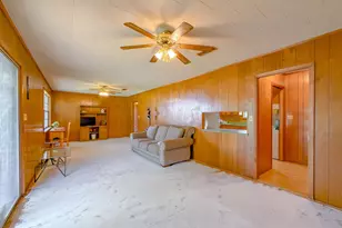2555 Hollister Rd, Marianna, FL 32446 - Photo 15