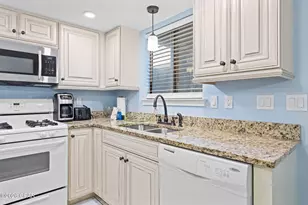 103 W Leslie Ln, Panama City Beach, FL 32407 - Photo 13