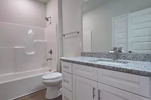 635 N 11th St, Panama City, FL 32404 - Photo 17