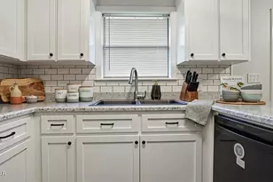 1565 Hwy 173, Graceville, FL 32440 - Photo 11