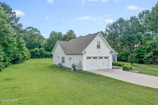 566 Lakepointe Dr, Chipley, FL 32428 - Photo 23