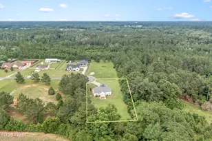 566 Lakepointe Dr, Chipley, FL 32428 - Photo 11