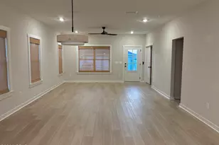 2208 Warbler St, Panama City, FL 32405 - Photo 5