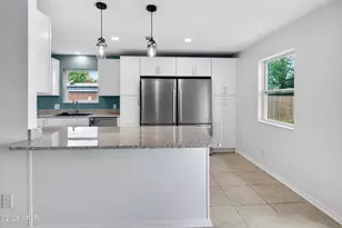 360 Bell Cir, Lynn Haven, FL 32444 - Photo 11