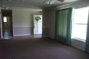 409 E Wisconsin Ave, Bonifay, FL 32425 - Photo 17
