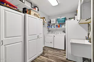 700 2nd St, Chipley, FL 32428 - Photo 23