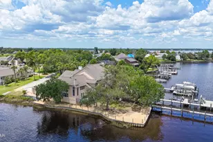 2718 Country Club Dr, Lynn Haven, FL 32444 - Photo 33