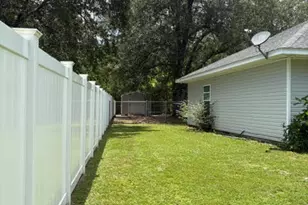 191 Castlewood Ln, Wewahitchka, FL 32465 - Photo 5