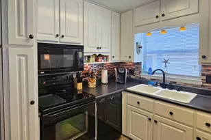 421 Snook Ln, Panama City, FL 32408 - Photo 5