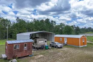 422 McDuff Dr, Alford, FL 32420 - Photo 5