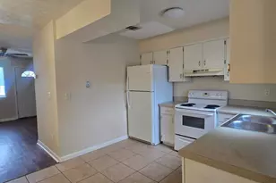 3910 Venetian Cir, Panama City, FL 32405 - Photo 3