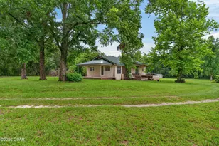 1229 Clearview Ln, Graceville, FL 32440 - Photo 1