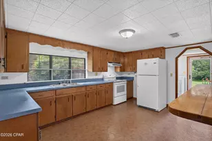 1229 Clearview Ln, Graceville, FL 32440 - Photo 5